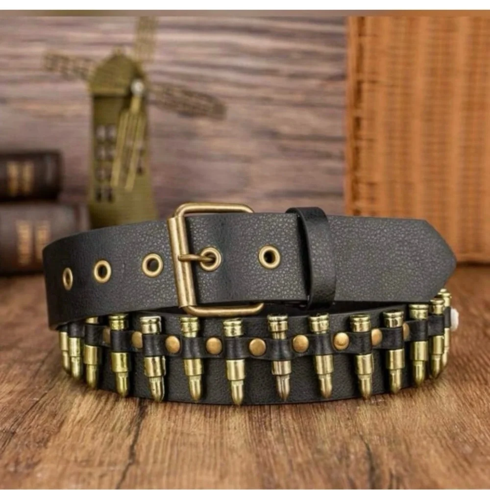 COPY - 🚨 LAST ONE!! Bold Black and Bronze Bullet belt with Striking Design - Picture 5 of 9